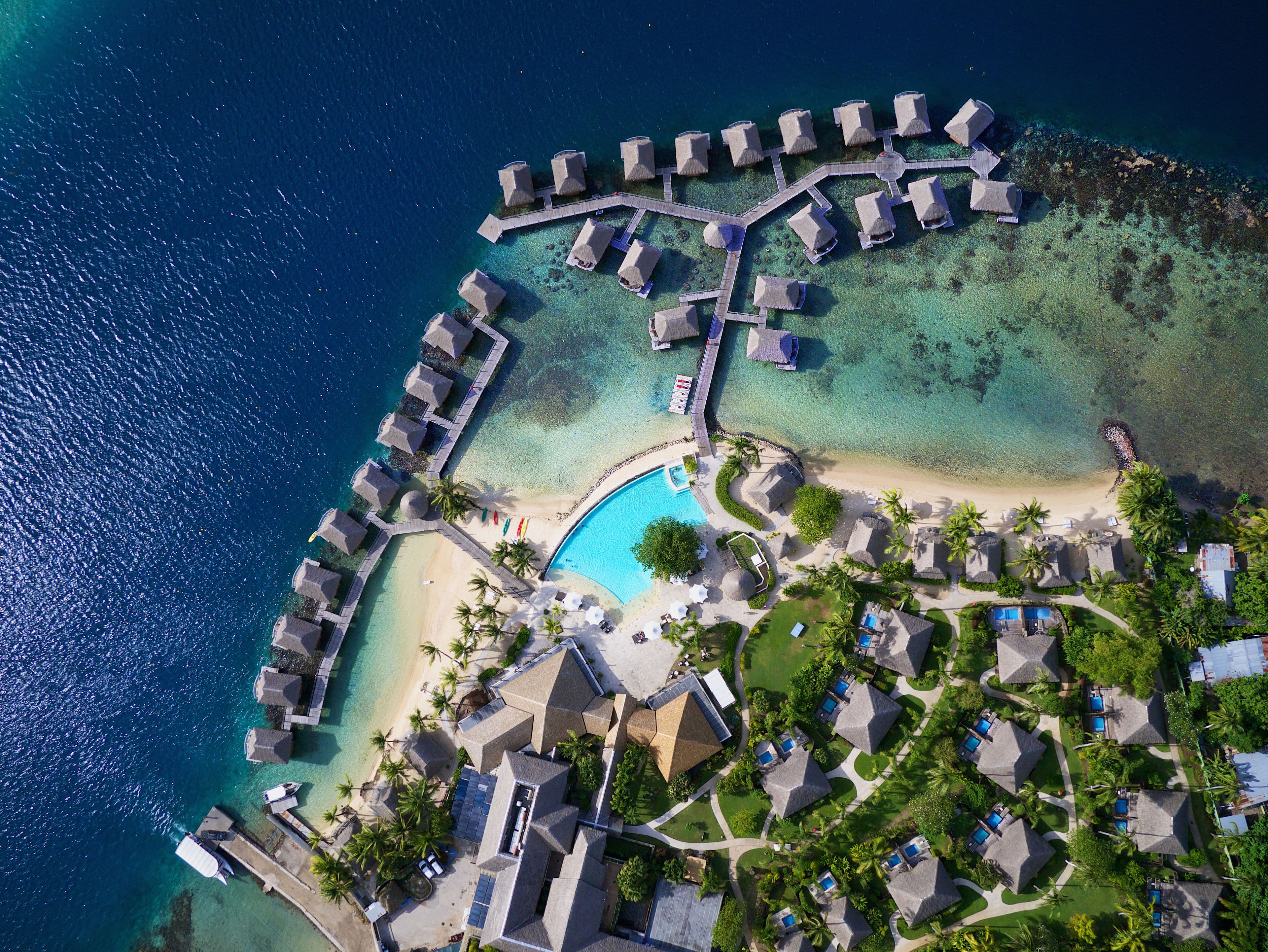 Manava Beach Resort & Spa Moorea — restaurant