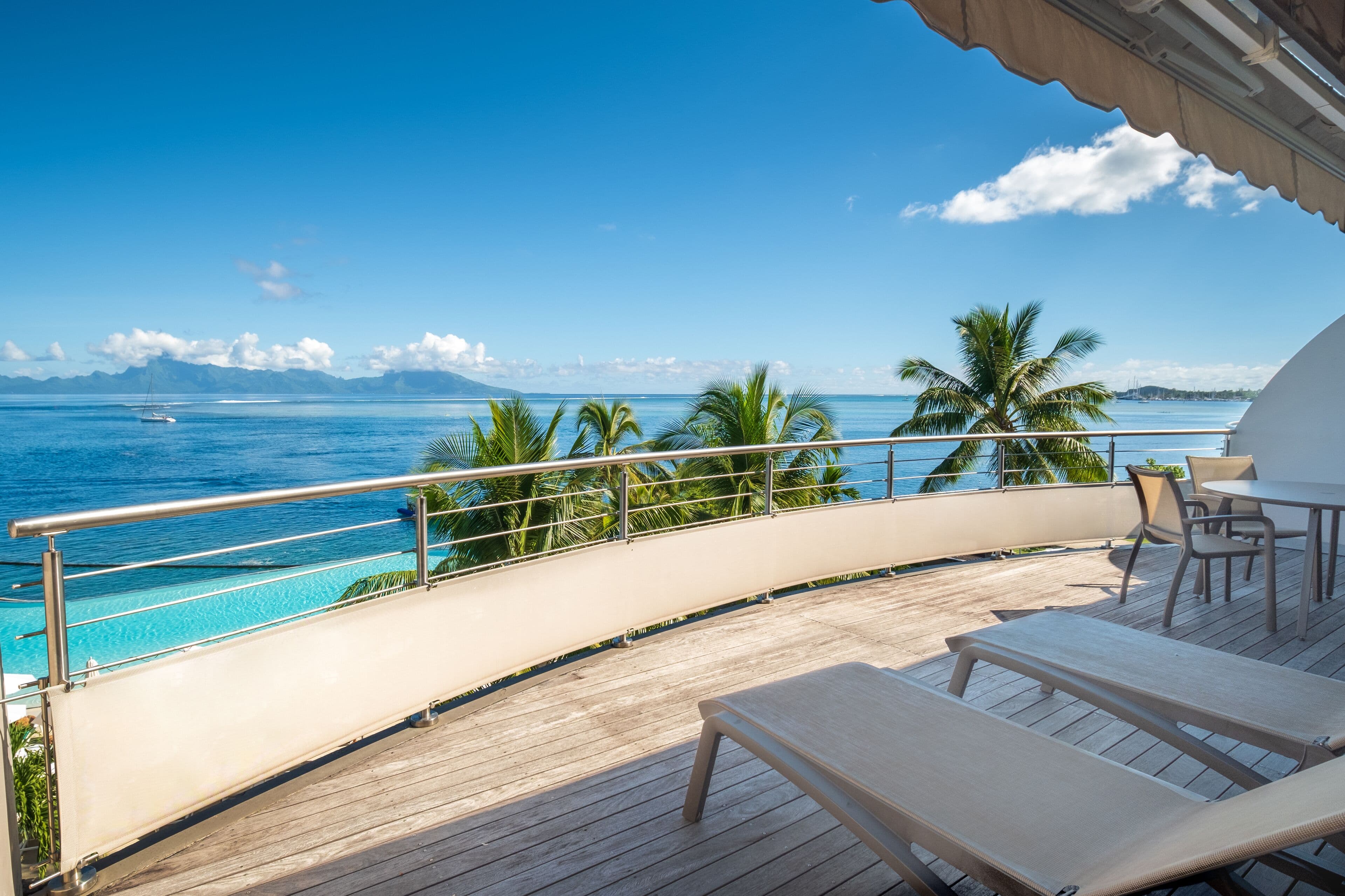 Manava Suite Resort Tahiti — restaurant